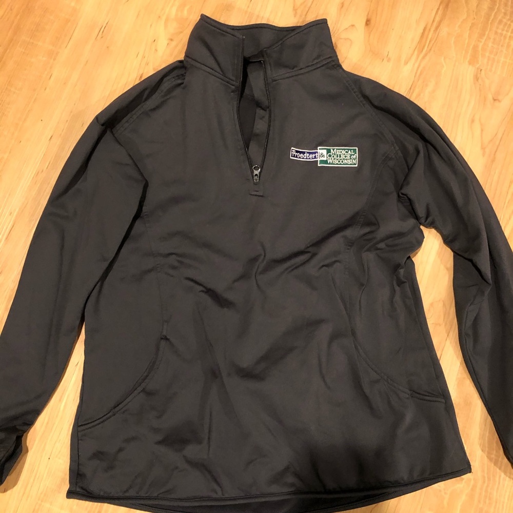 Froedtert and the Medical College quarter zip